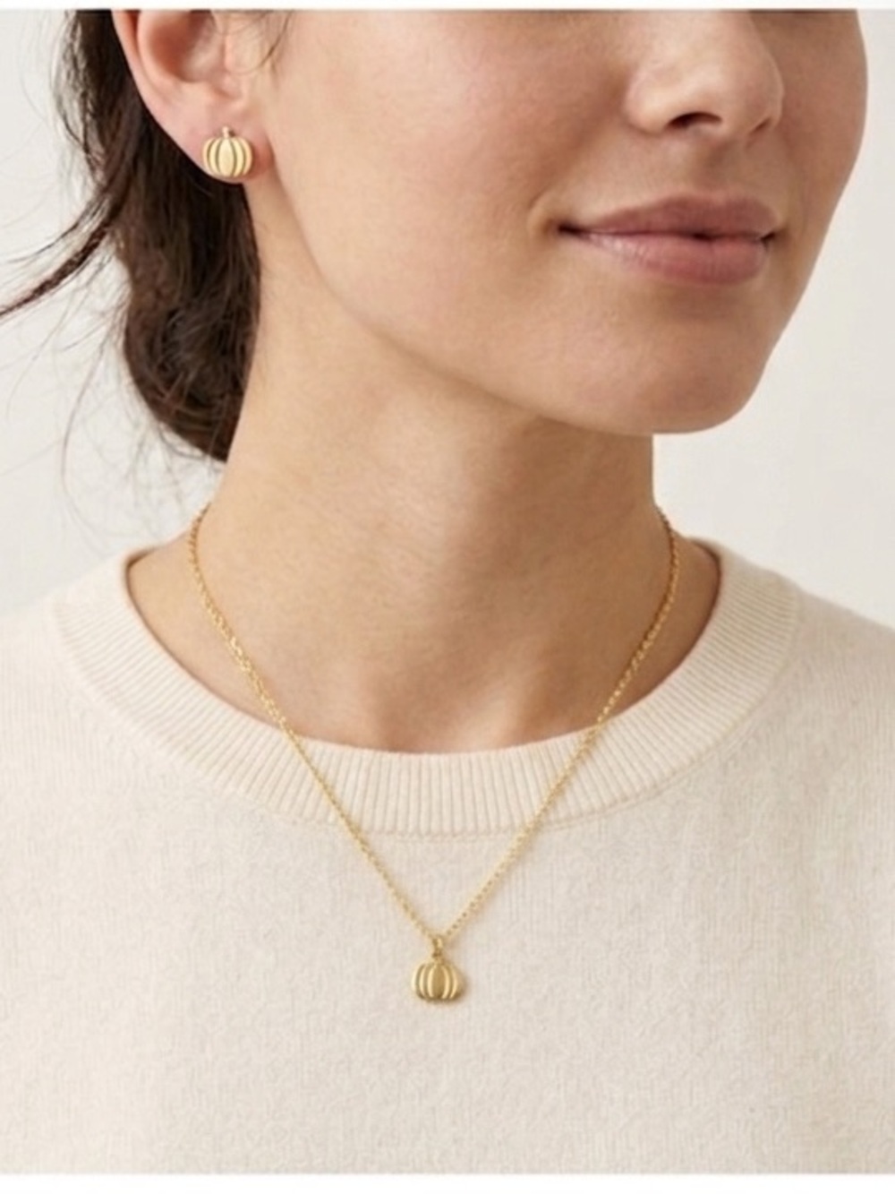 Halloween Gold Tone 18 inch Pumpkin Necklace and Stud Earrings Set